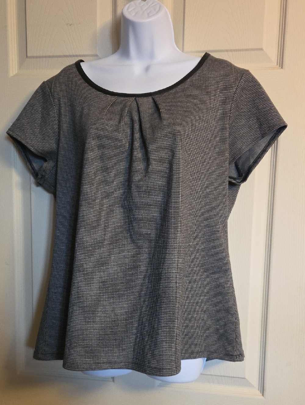Merona Houndstoth Pleated Blouse XXL